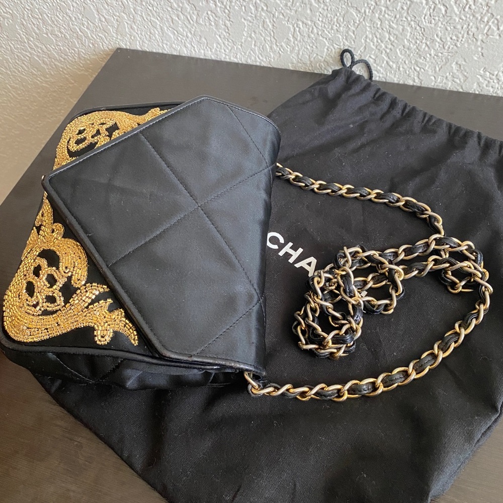 Chanel sequin embellished shoulder bag